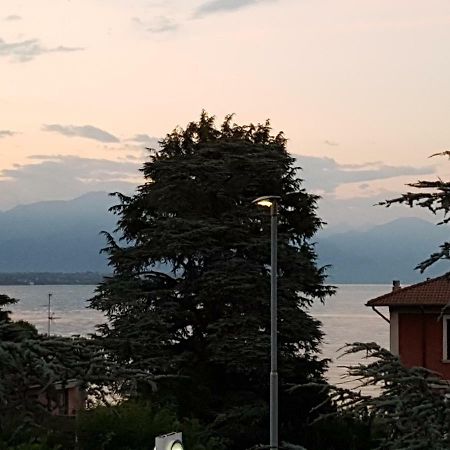 Апартаменти Casa Savoia Дезенцано-дель-Гарда Екстер'єр фото